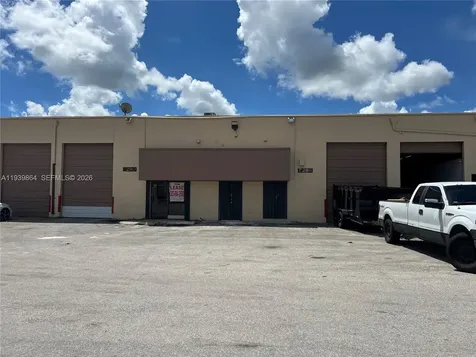 7286 NW 70th Street Miami FL 33166