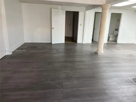7286 NW 70th Street Miami FL 33166