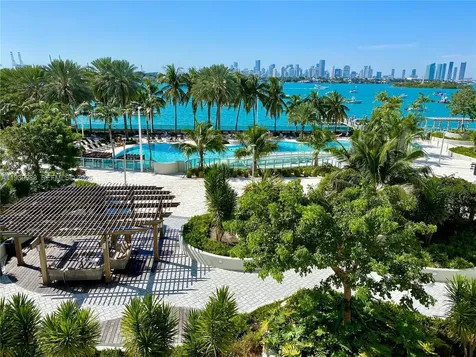 1500 Bay Road Miami Beach FL 33139
