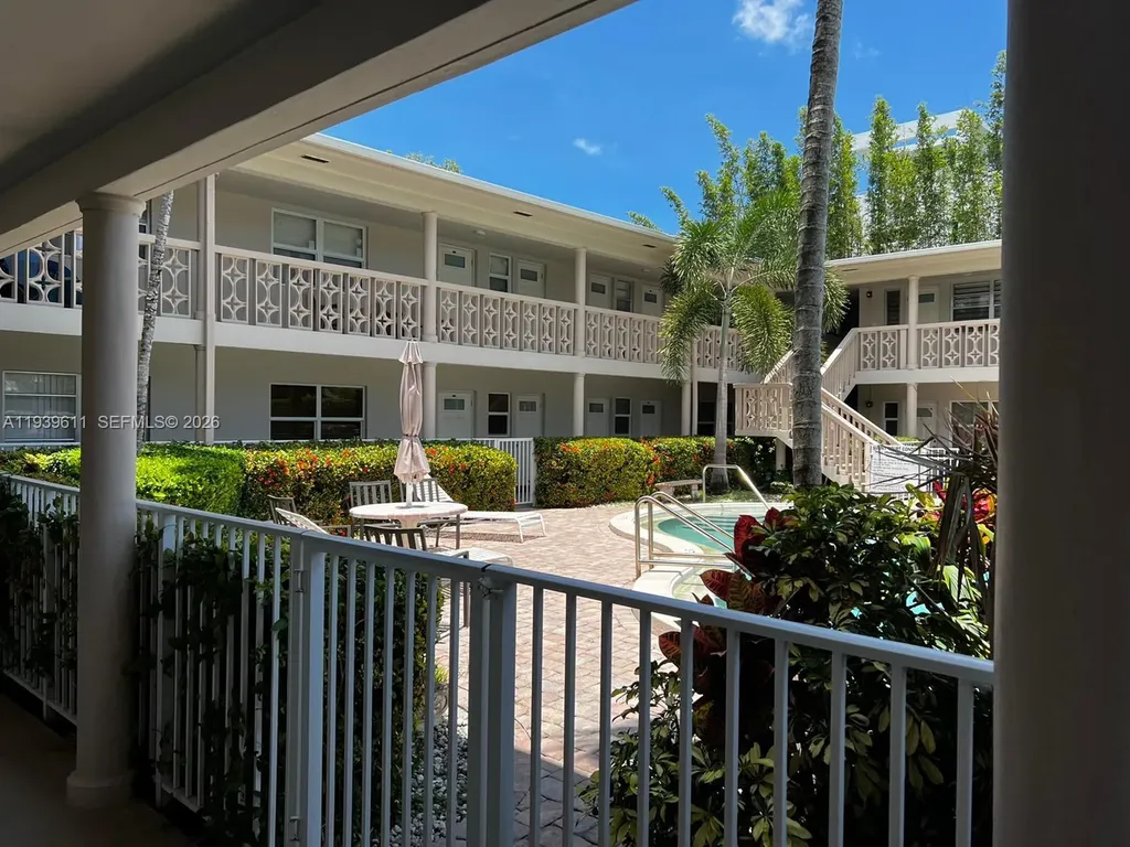 2701 NE 1st Street Pompano Beach FL 33062