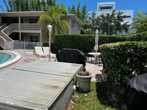 2701 NE 1st Street Pompano Beach FL 33062