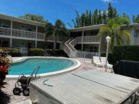 2701 NE 1st Street Pompano Beach FL 33062