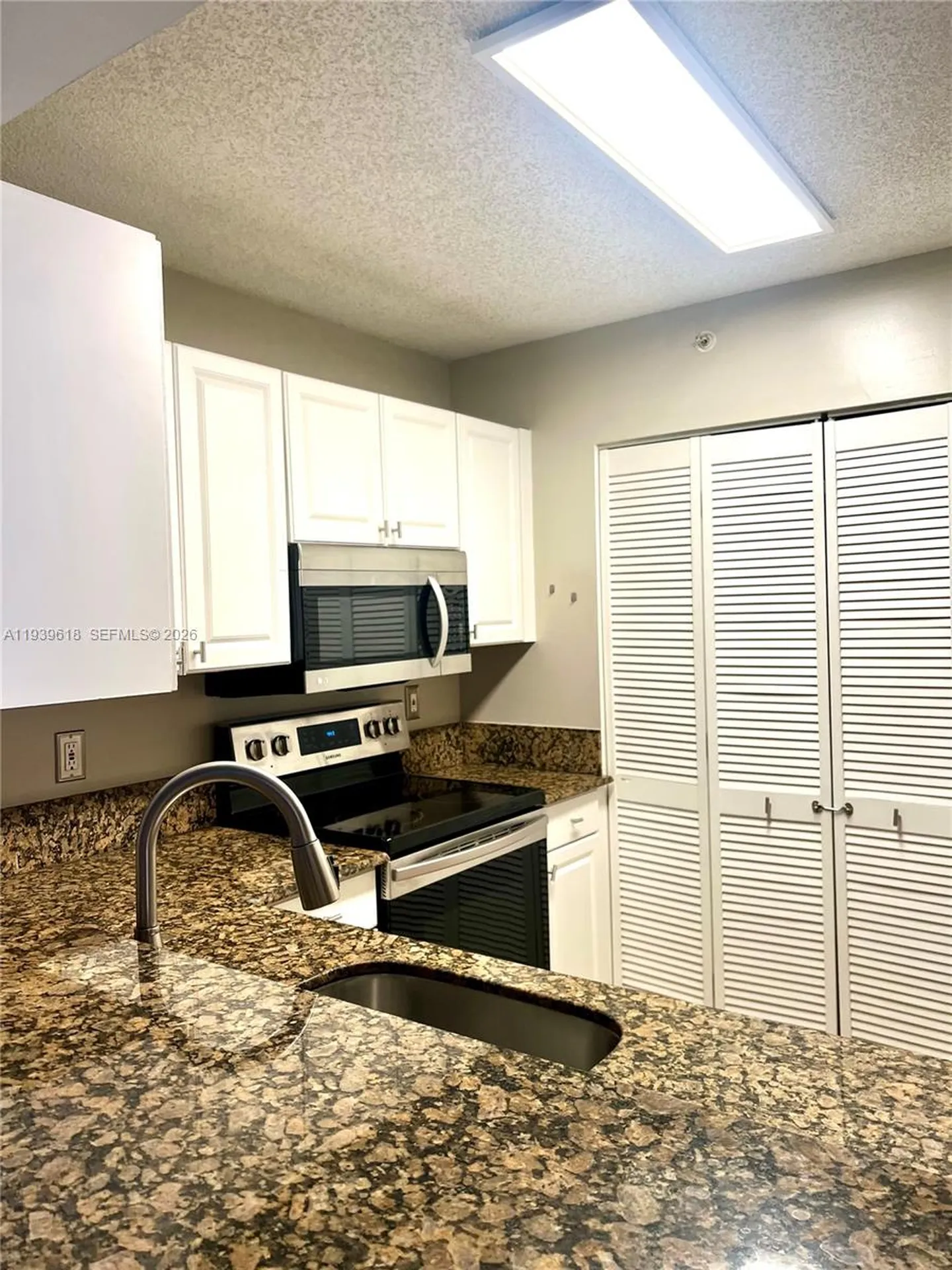 2711 Ocean Club Boulevard Hollywood FL 33019