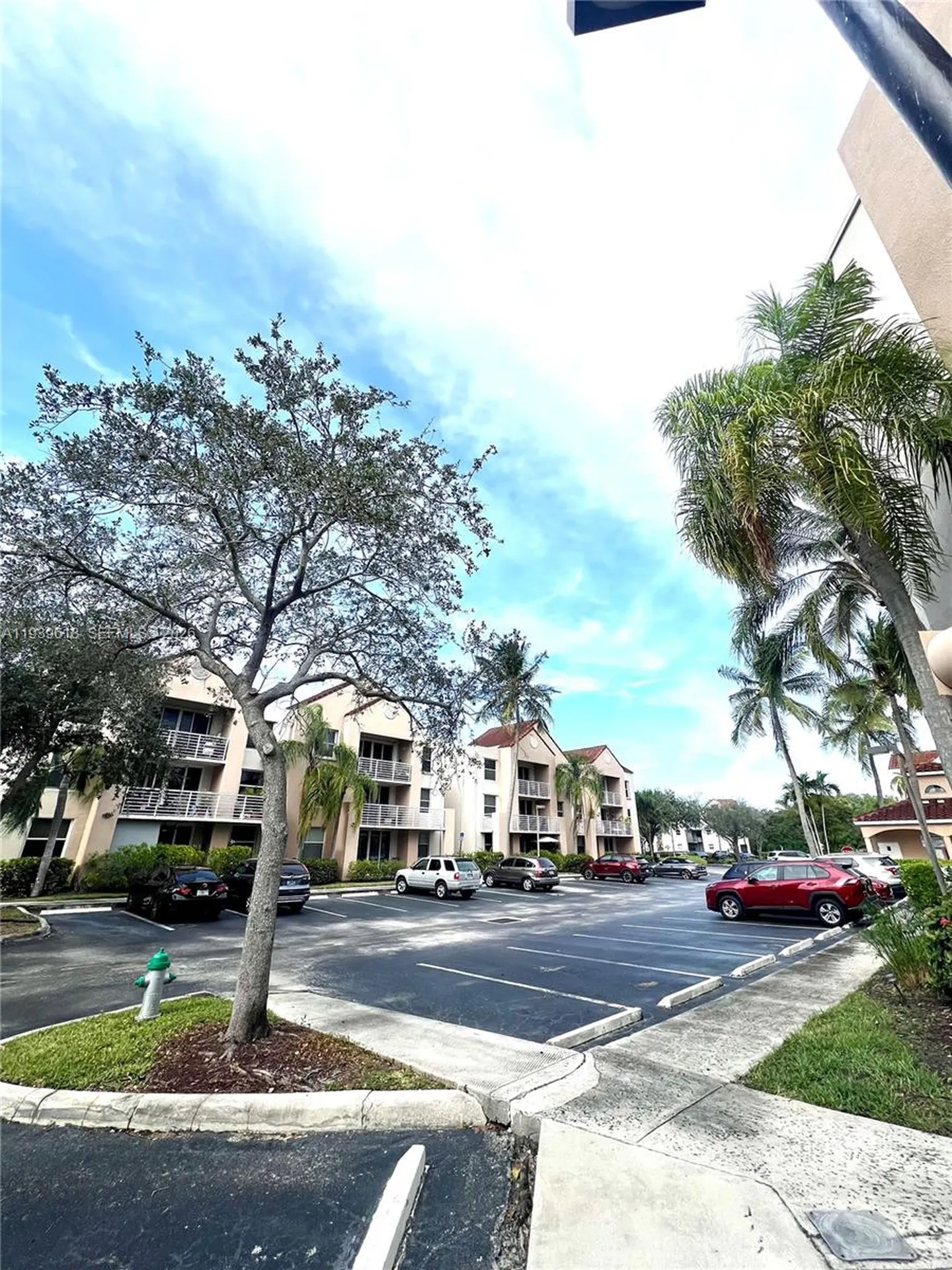 2711 Ocean Club Boulevard Hollywood FL 33019