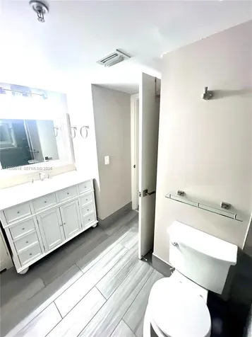 2711 Ocean Club Boulevard Hollywood FL 33019