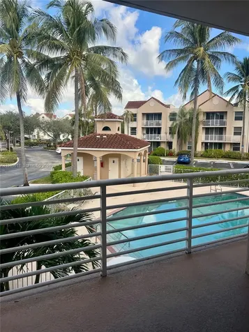 2711 Ocean Club Boulevard Hollywood FL 33019
