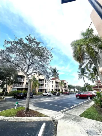 2711 Ocean Club Boulevard Hollywood FL 33019