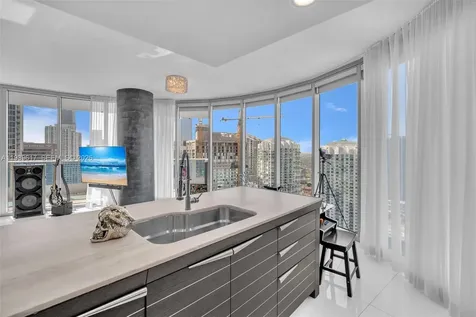 200 Biscayne Boulevard Way Miami FL 33131