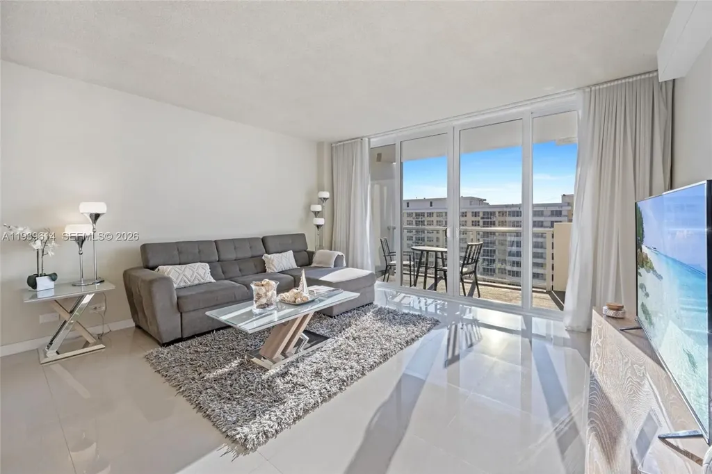5601 Collins Avenue Miami Beach FL 33140