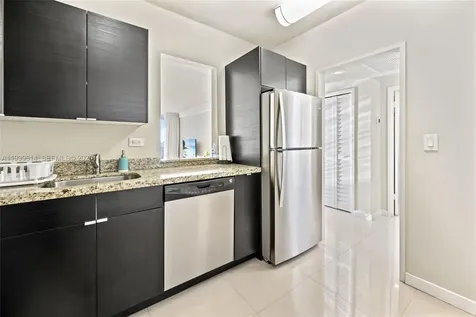 5601 Collins Avenue Miami Beach FL 33140