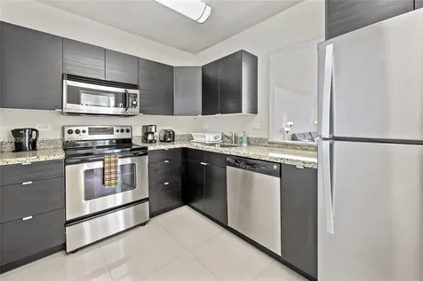 5601 Collins Avenue Miami Beach FL 33140
