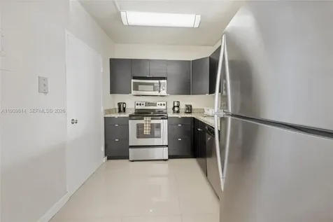 5601 Collins Avenue Miami Beach FL 33140