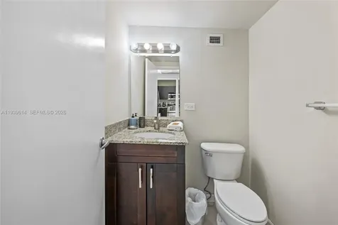 5601 Collins Avenue Miami Beach FL 33140