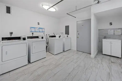 5601 Collins Avenue Miami Beach FL 33140