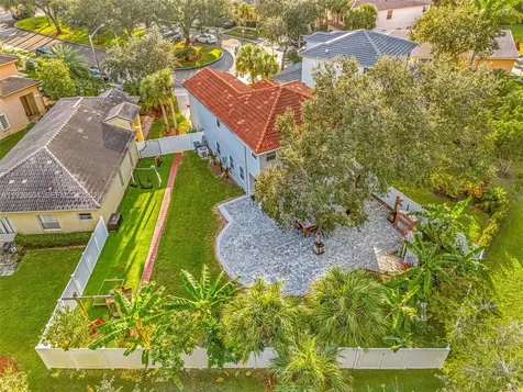 1289 NW 171st Terrace Pembroke Pines FL 33028
