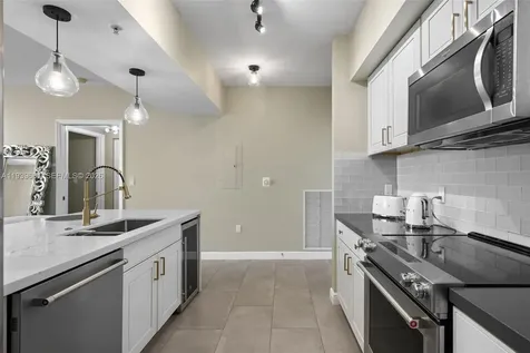 1755 E Hallandale Beach Boulevard Hallandale Beach FL 33009