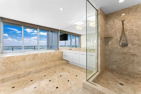 1425 Brickell Avenue Miami FL 33131