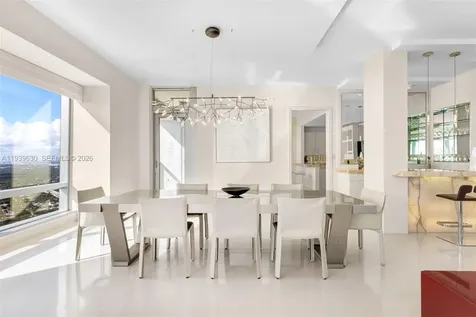 1425 Brickell Avenue Miami FL 33131