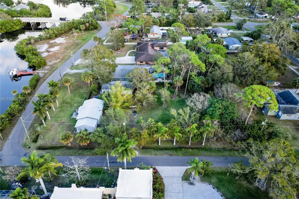 302 5th Street SW Other City - In The State Of Florida FL 33570