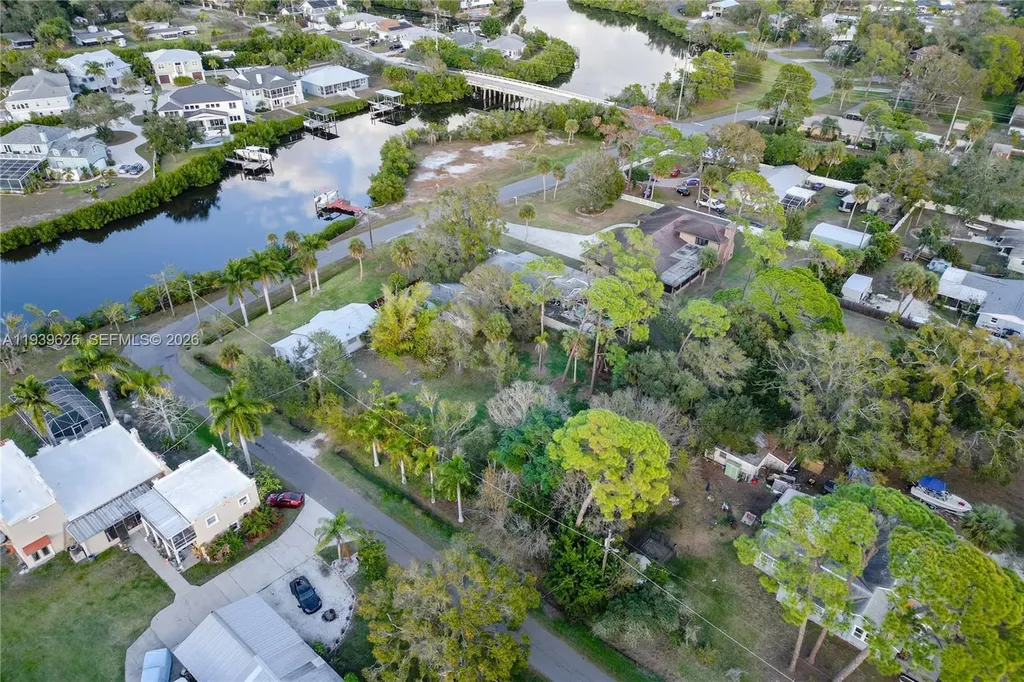 302 5th Street SW Other City - In The State Of Florida FL 33570