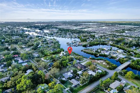 302 5th Street SW Other City - In The State Of Florida FL 33570