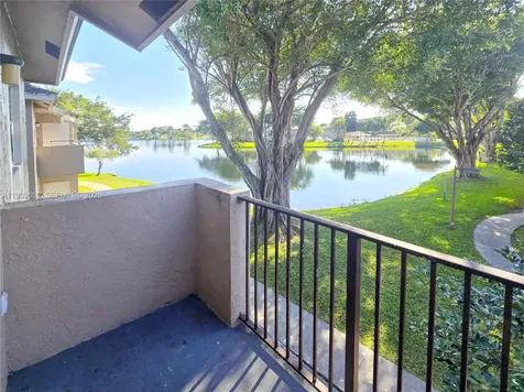 2331 NW 96th Terrace Pembroke Pines FL 33024