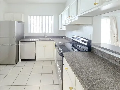 2331 NW 96th Terrace Pembroke Pines FL 33024