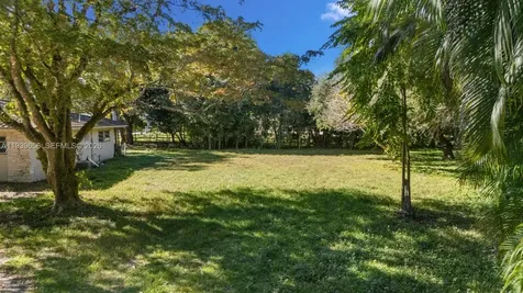 13500 SW 68th Court Pinecrest FL 33156
