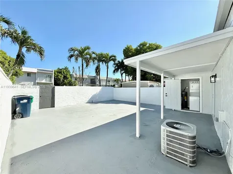 11240 SW 33rd Cir Place Miami FL 33165