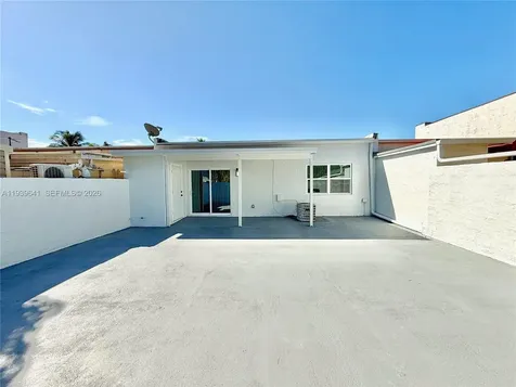 11240 SW 33rd Cir Place Miami FL 33165