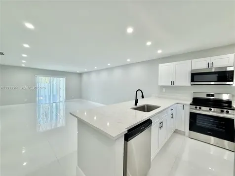 11240 SW 33rd Cir Place Miami FL 33165