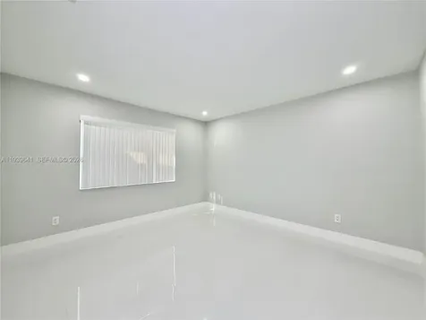 11240 SW 33rd Cir Place Miami FL 33165
