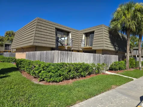 629 6th Way West Palm Beach FL 33407