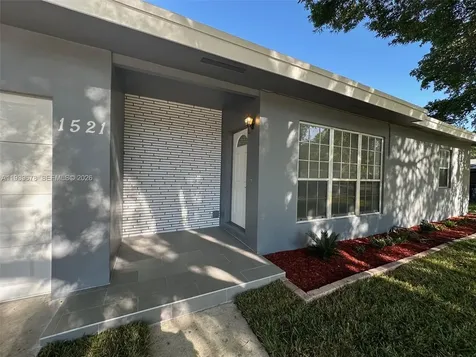 1521 NE 43rd Court Pompano Beach FL 33064