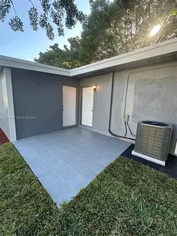 1521 NE 43rd Court Pompano Beach FL 33064
