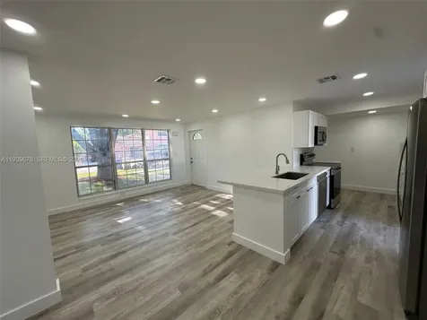 1521 NE 43rd Court Pompano Beach FL 33064