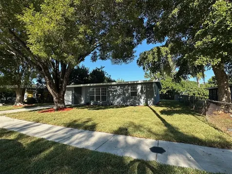1521 NE 43rd Court Pompano Beach FL 33064