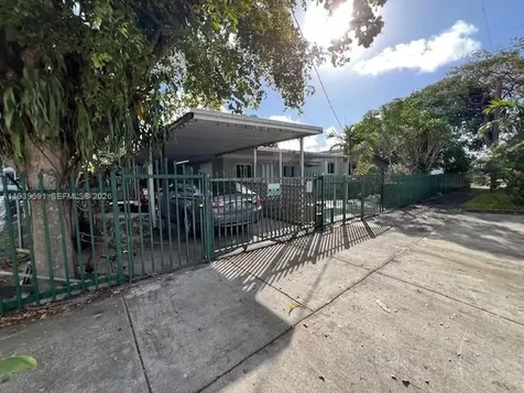 501 E 8th Street Hialeah FL 33010