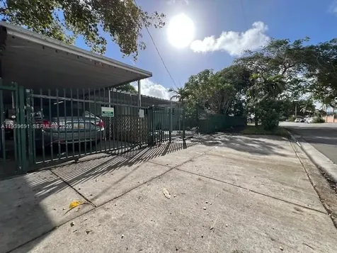 501 E 8th Street Hialeah FL 33010
