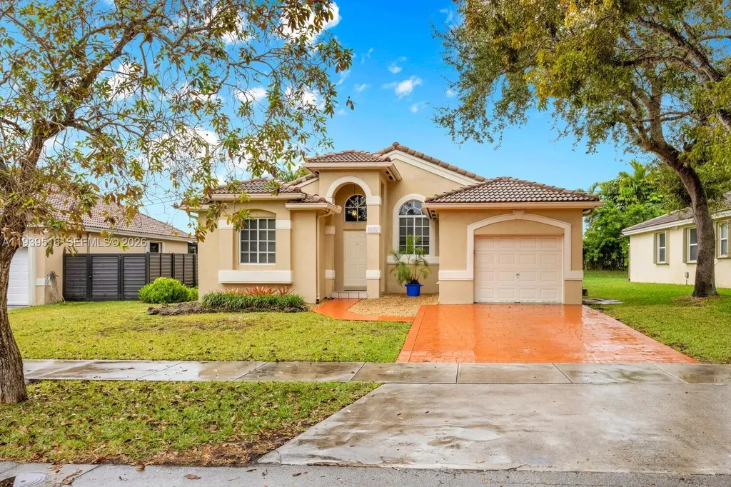 18322 SW 94th Court Palmetto Bay FL 33157