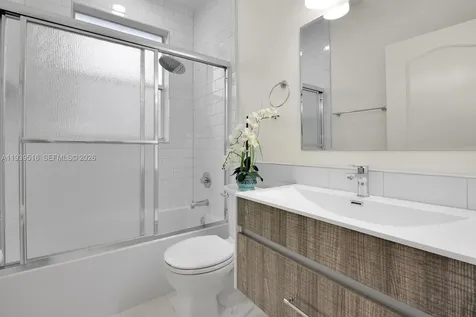18322 SW 94th Court Palmetto Bay FL 33157