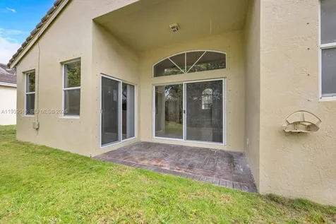 18322 SW 94th Court Palmetto Bay FL 33157