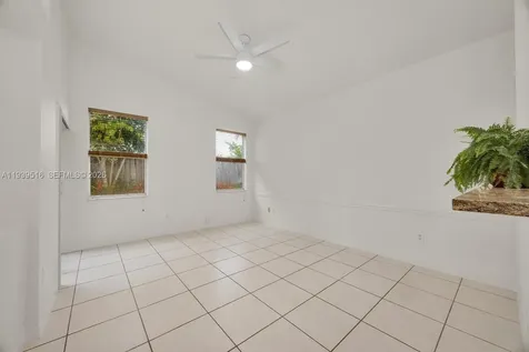 18322 SW 94th Court Palmetto Bay FL 33157