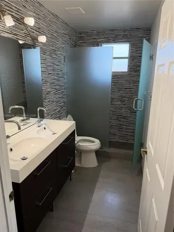 1552 NW 135th Avenue Pembroke Pines FL 33028