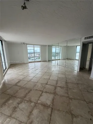 1800 Collins Avenue Miami Beach FL 33139