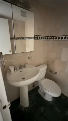 1800 Collins Avenue Miami Beach FL 33139