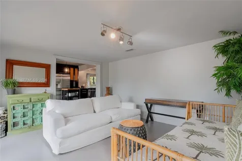 1174 Garfield Street Hollywood FL 33019