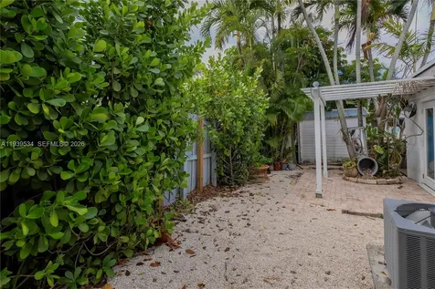 1174 Garfield Street Hollywood FL 33019