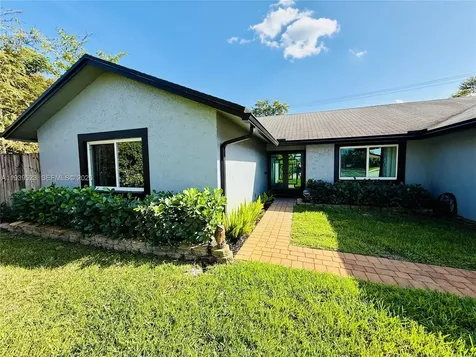 2980 SW 82nd Way Davie FL 33328