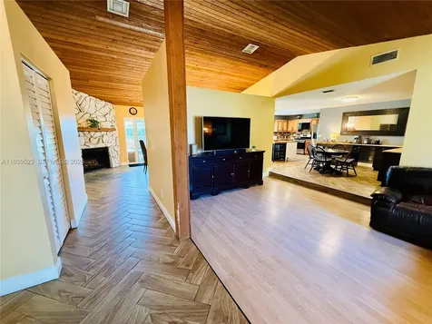 2980 SW 82nd Way Davie FL 33328